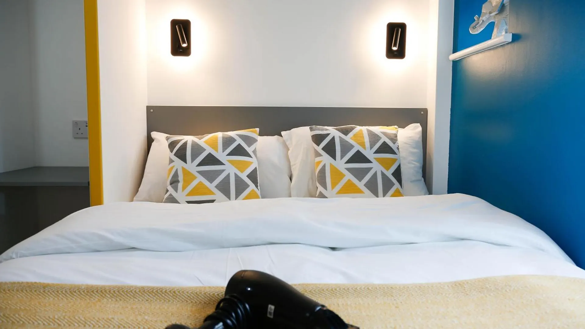 New Luxury Apartments In Central Location Next To Shops, Cafes, Bars & Metro Londra 0*,  Birleşik Krallık