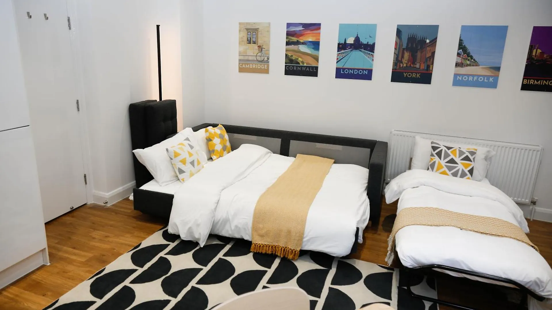 New Luxury Apartments In Central Location Next To Shops, Cafes, Bars & Metro Londra Regno Unito