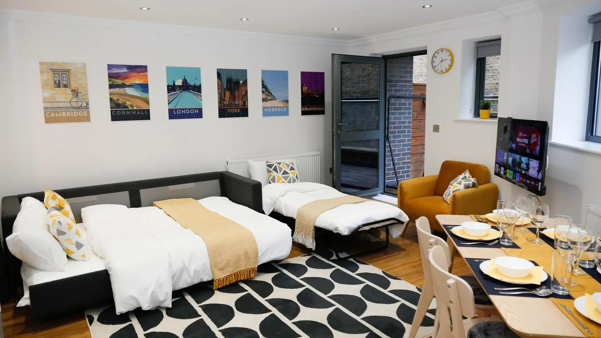 New Luxury Apartments In Central Location Next To Shops, Cafes, Bars & Metro Londra