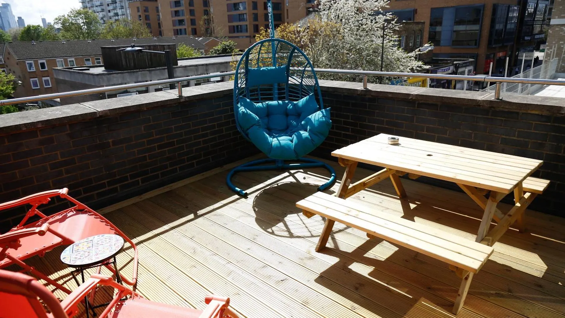 New Luxury Apartments In Central Location Next To Shops, Cafes, Bars & Metro Londra 0*,  Regno Unito